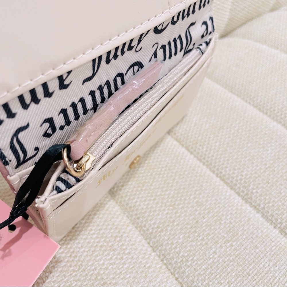NEW Juicy Couture Pink Quilted Logo Bifold Wallet JC Monogram NWT - Picture 4 of 5